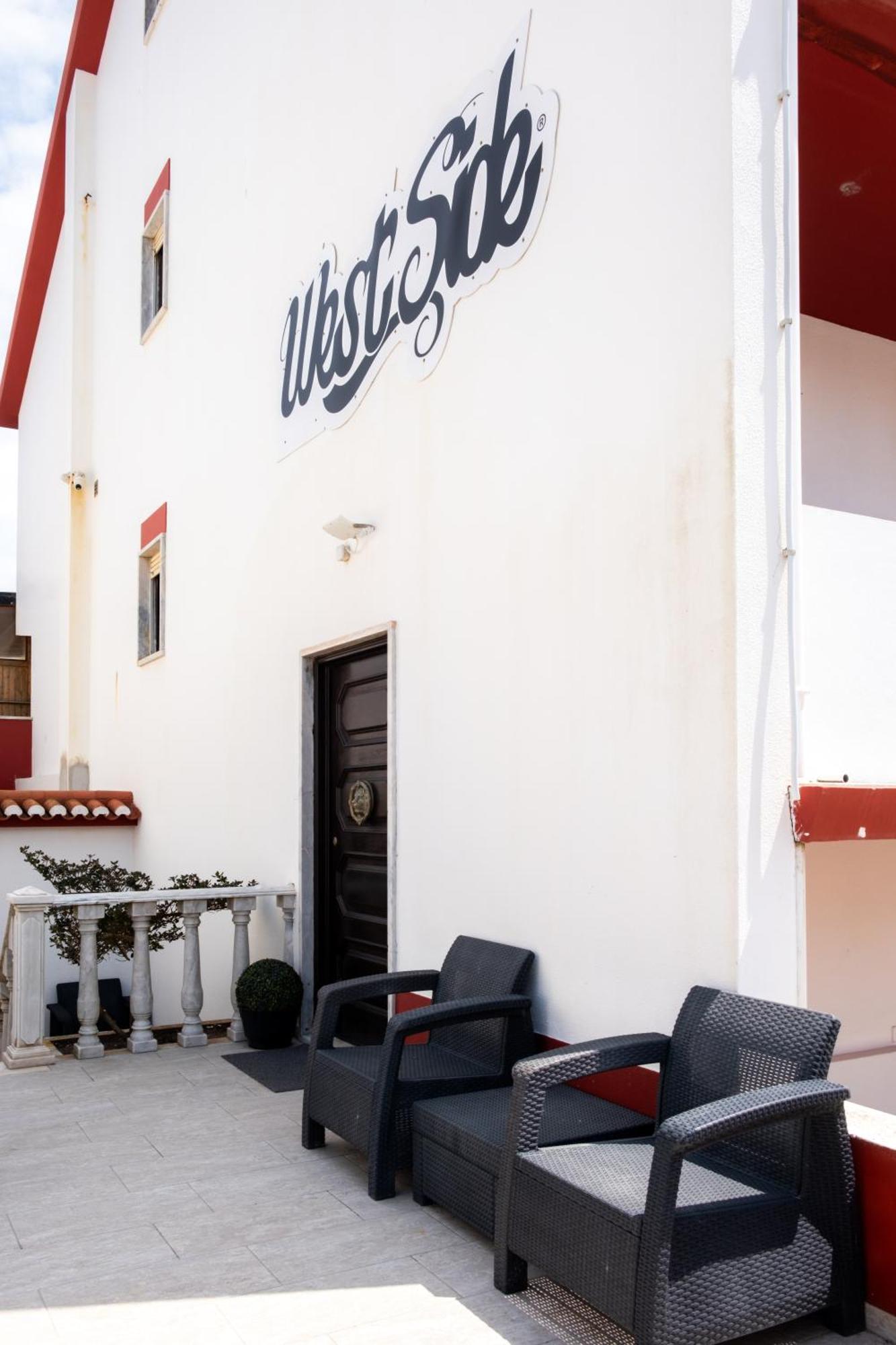 West Side Guesthouse Peniche Dış mekan fotoğraf