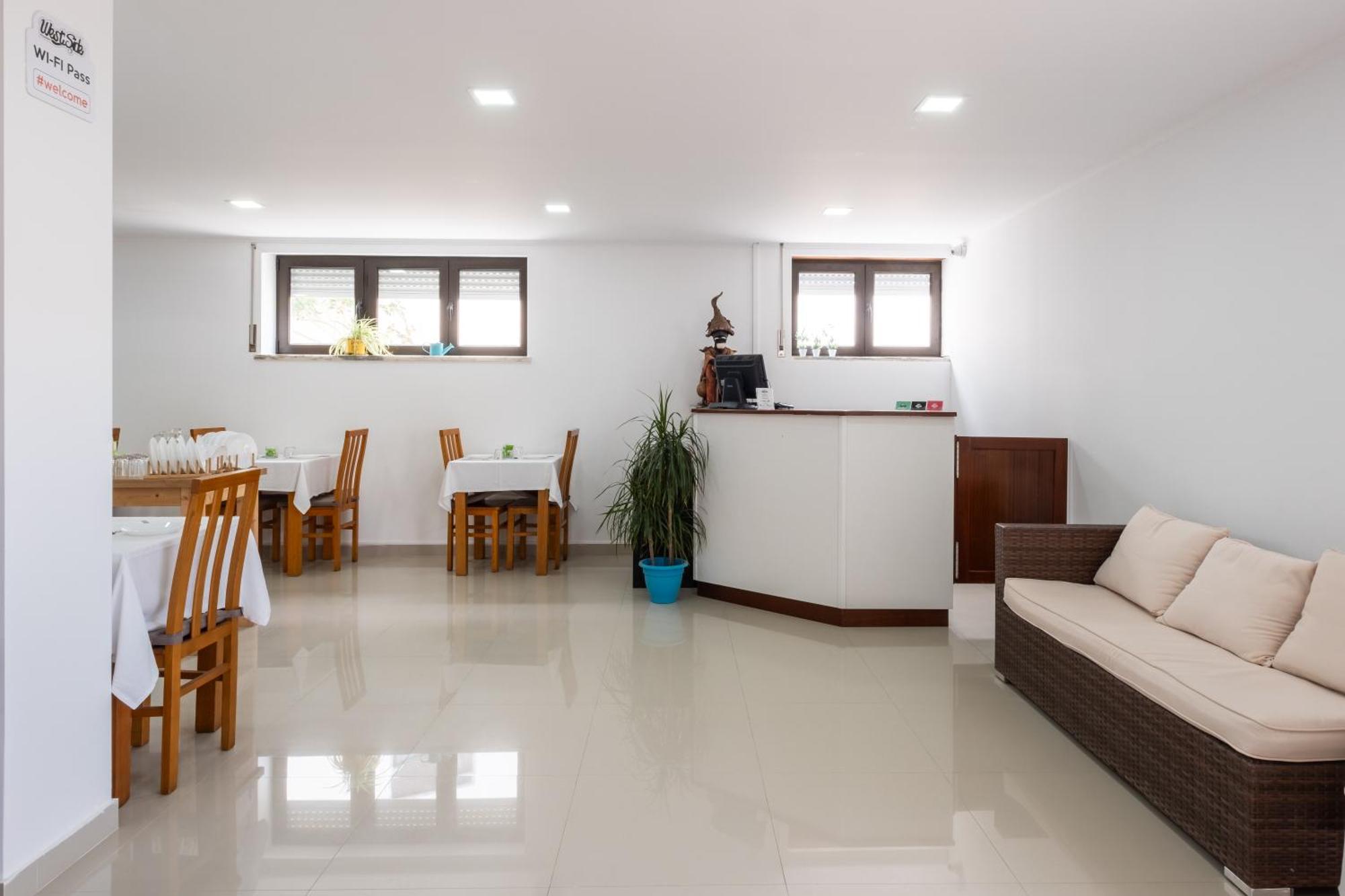 West Side Guesthouse Peniche Dış mekan fotoğraf