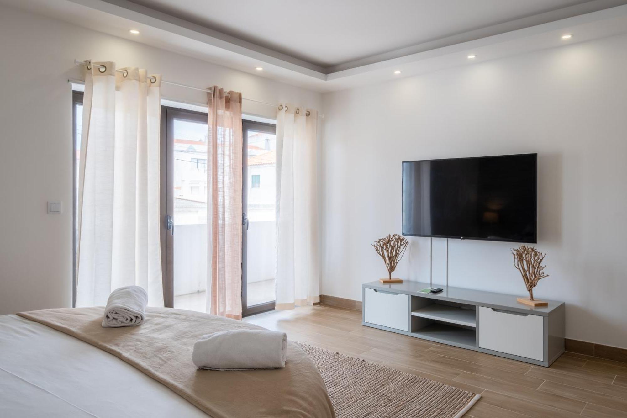 West Side Guesthouse Peniche Dış mekan fotoğraf