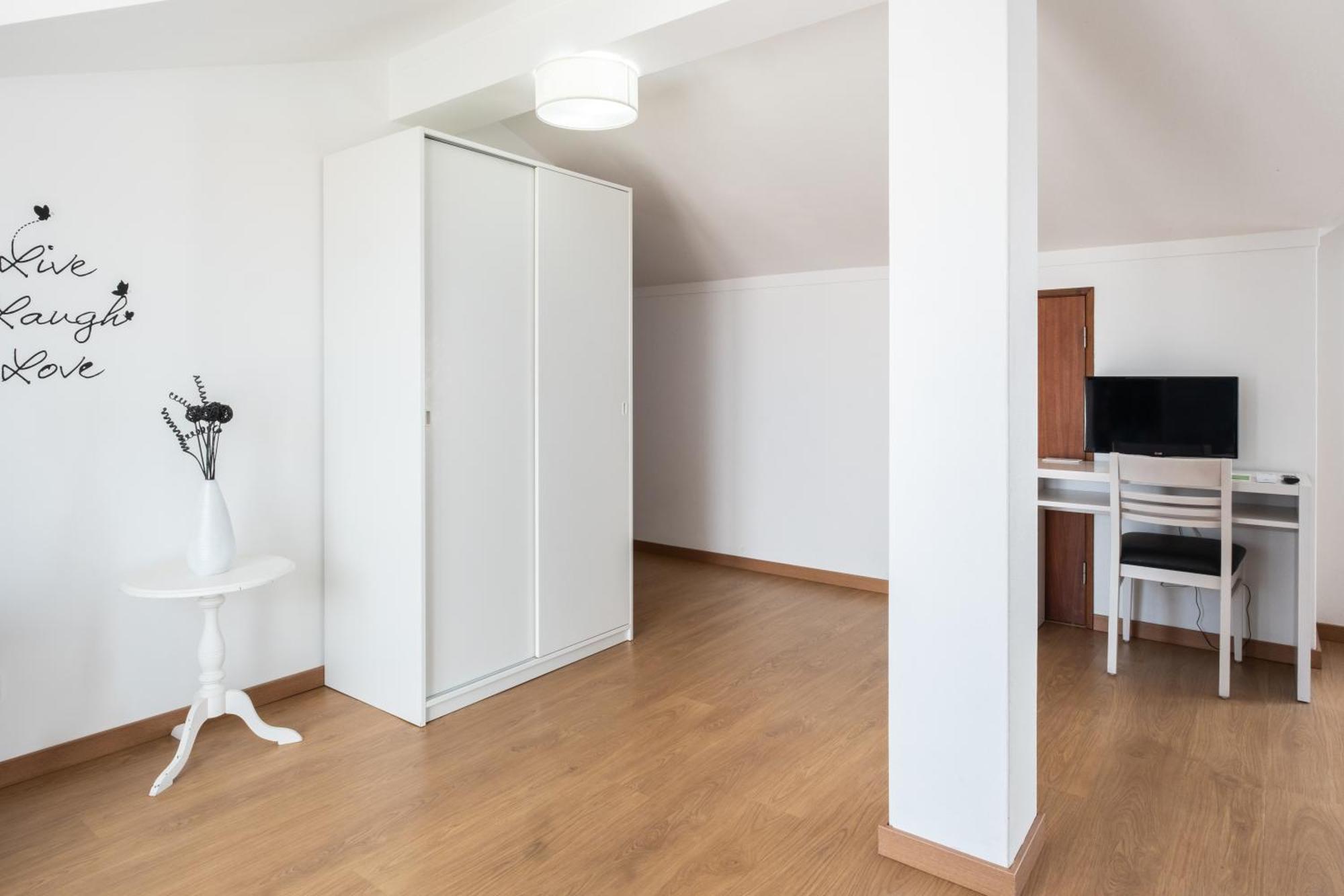 West Side Guesthouse Peniche Dış mekan fotoğraf