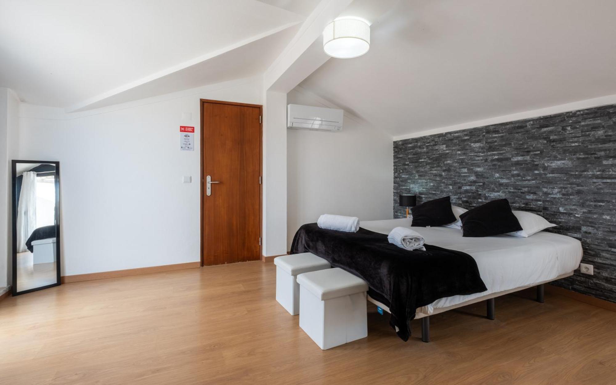 West Side Guesthouse Peniche Dış mekan fotoğraf