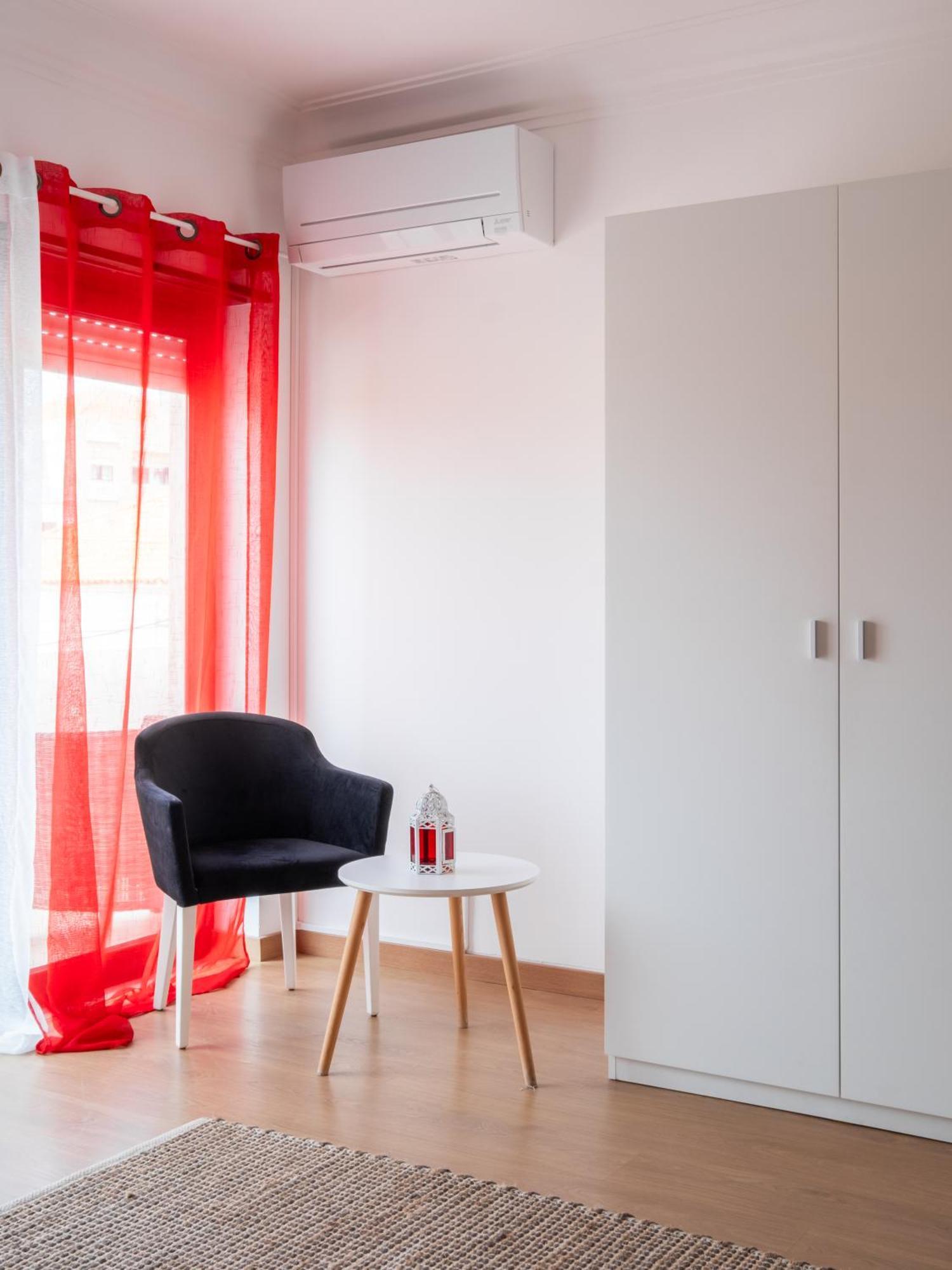 West Side Guesthouse Peniche Dış mekan fotoğraf