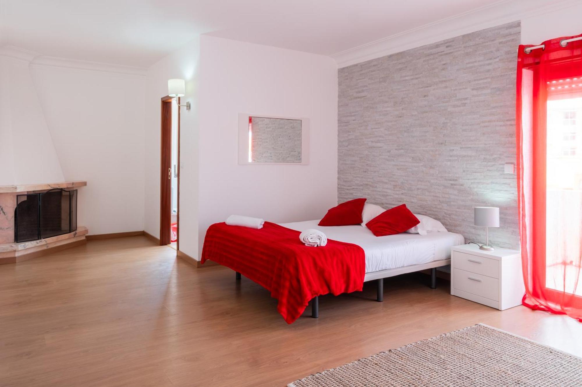 West Side Guesthouse Peniche Dış mekan fotoğraf