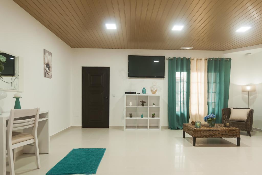 West Side Guesthouse Peniche Dış mekan fotoğraf