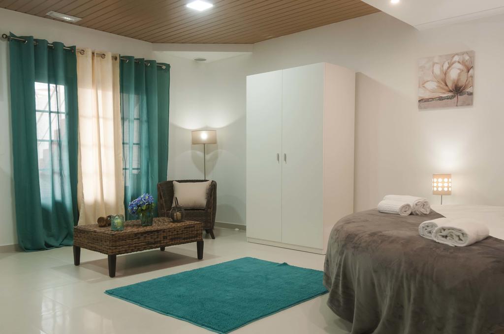 West Side Guesthouse Peniche Dış mekan fotoğraf